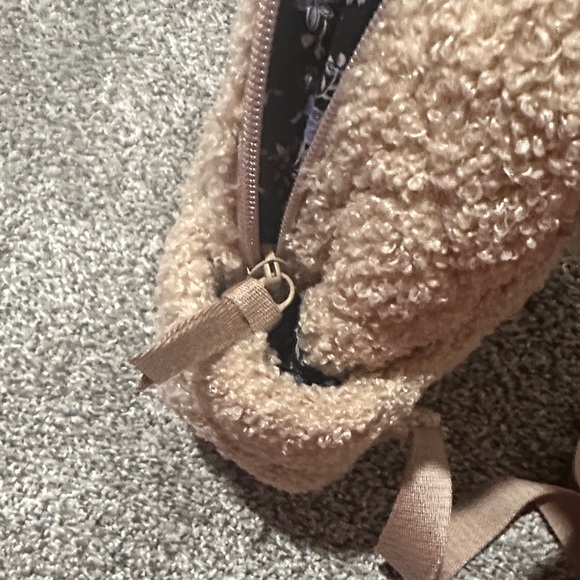 Vera Bradley Beige Quilted Backpack - Picture 5 of 8